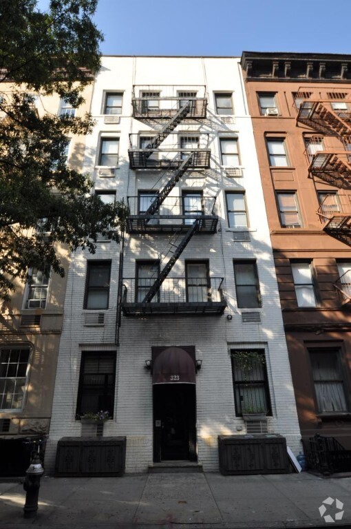 Building Photo - 323 E 83rd St Unit #3D Rental