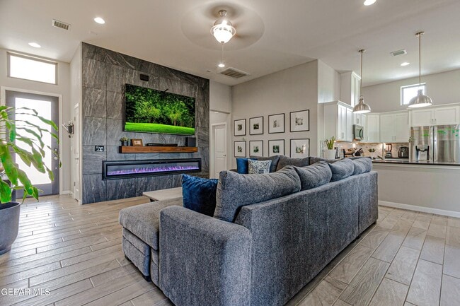 Photo - 801 Mormon Tea Dr