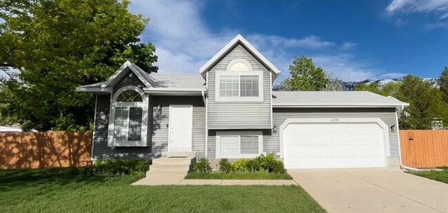 Photo - 11301 Sandy Ridge Dr House
