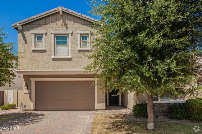 Building Photo - 922 W Yellowstone Way Rental