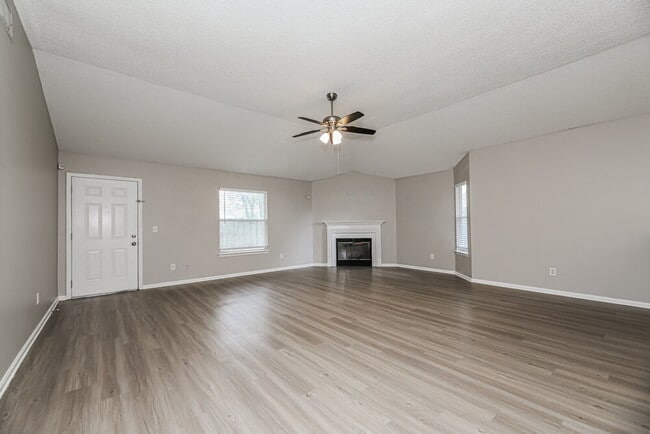 Photo - 1368 High Plains Dr W