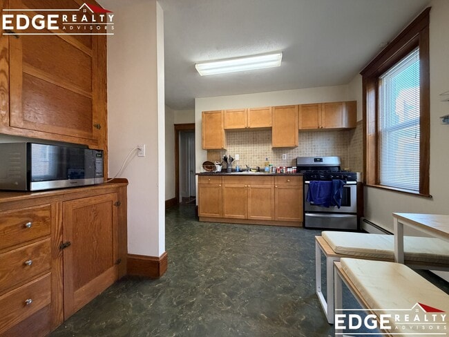 Photo - 22 Wallingford Rd Unit 3