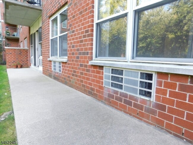 300 Main St Unit 108