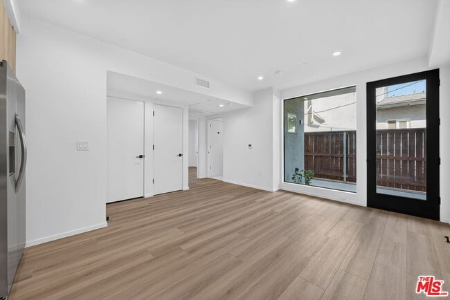 1853 12th St Unidad F
