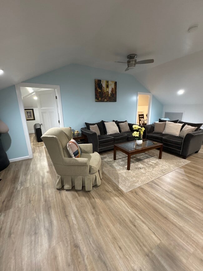 10 Barclay Rd