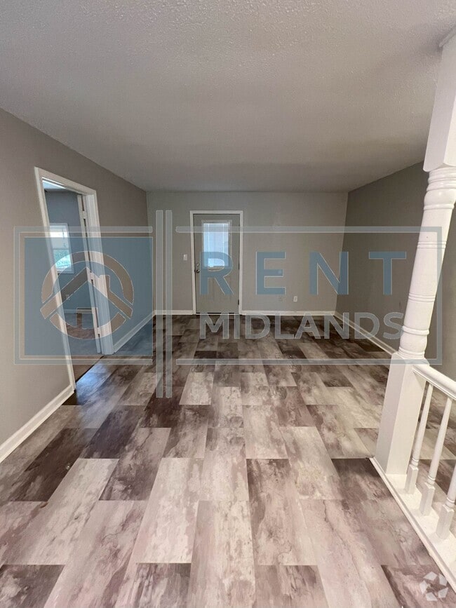 Building Photo - COMING SOON: Newly Renovated 2 Bedroom Apa... Unit A Rental