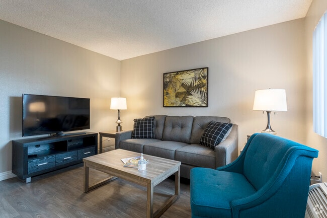 1 BR, 1 BA - 450 SF