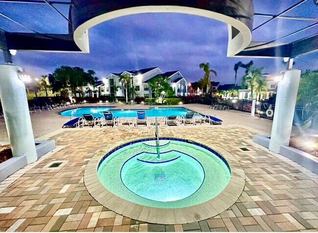 Hot Tub and Heated Pool - 13631 Eagle Ridge Dr Unit 211