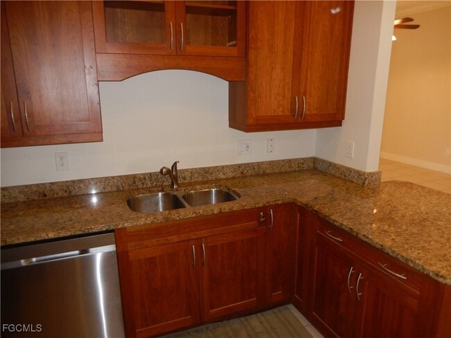 Photo - 1625 SE 46th St Unit 2B