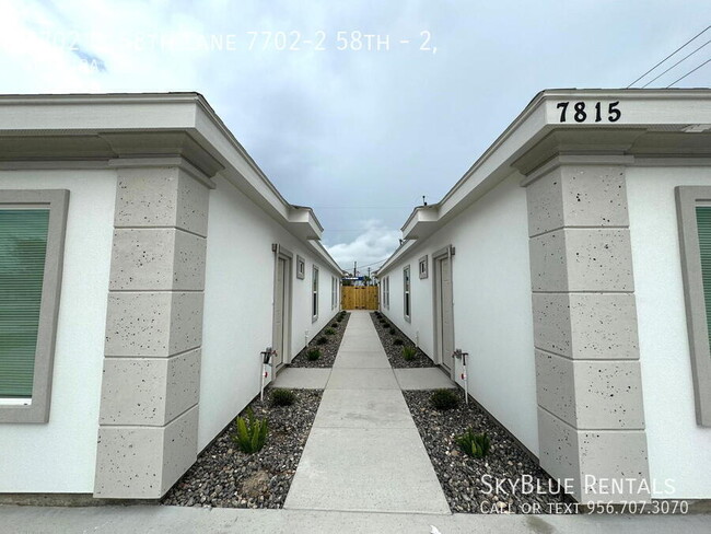 Building Photo - 7702 N 58th Ln Unit 2,
