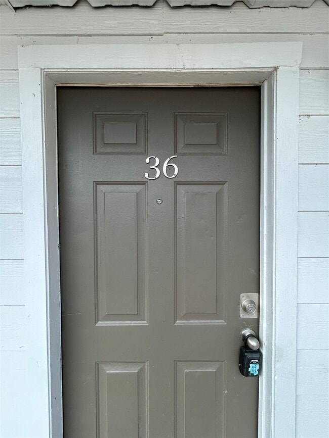 Photo - 5415 Scott St Unidad 36