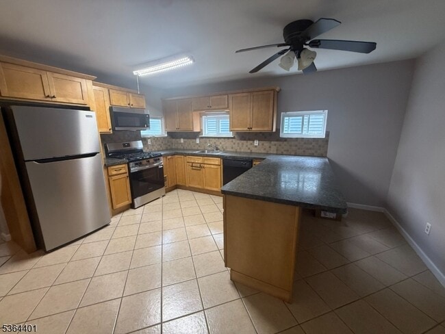 15 Diamond Dr