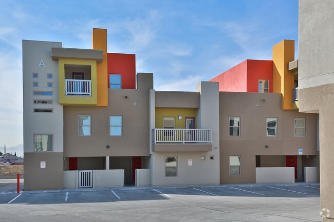 Moderno Village Apartments and Town Homes