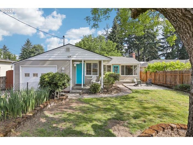 Building Photo - 10925 NE Skidmore St