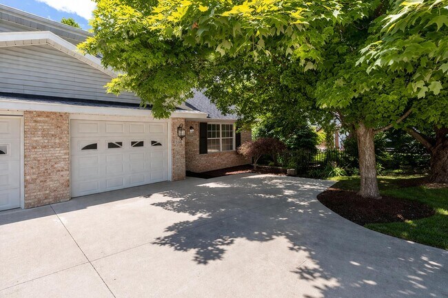 Building Photo - 5318 Godas Cir