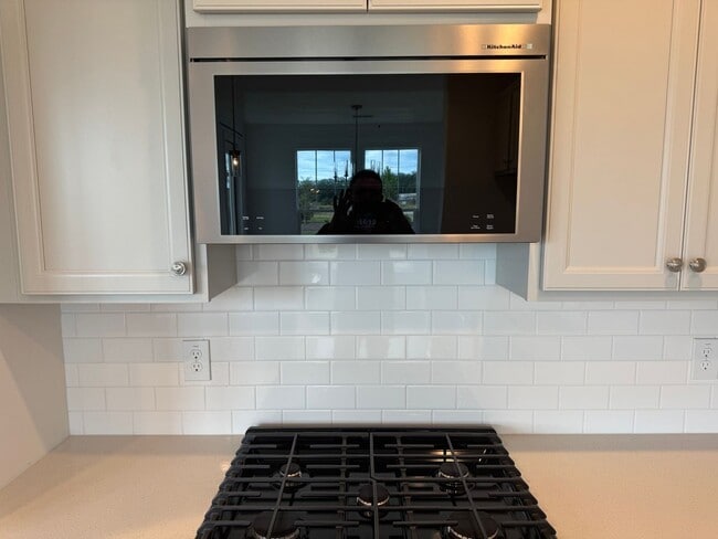 Photo - 3 Bedroom 2.5 Bathroom House in Hawthorne ...