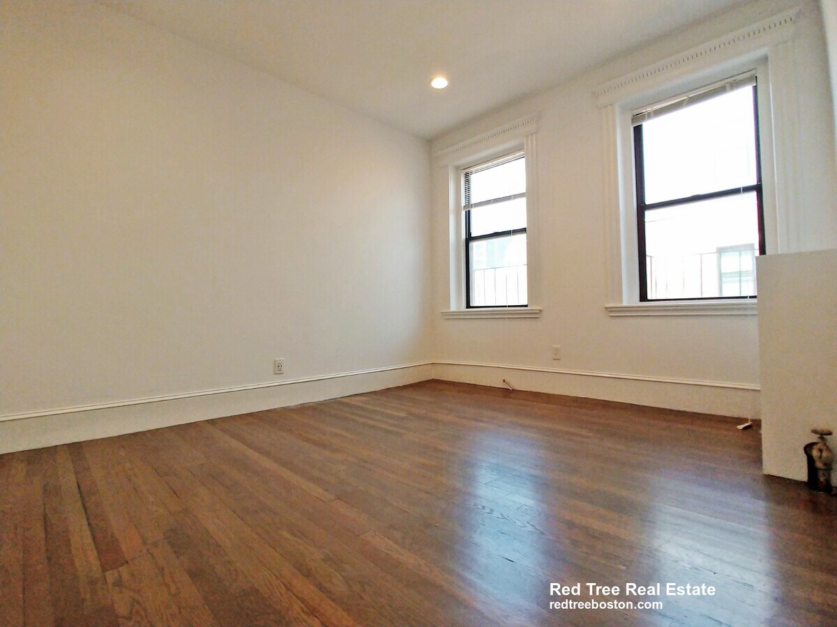 Photo - 19 Peterborough St Unit 5
