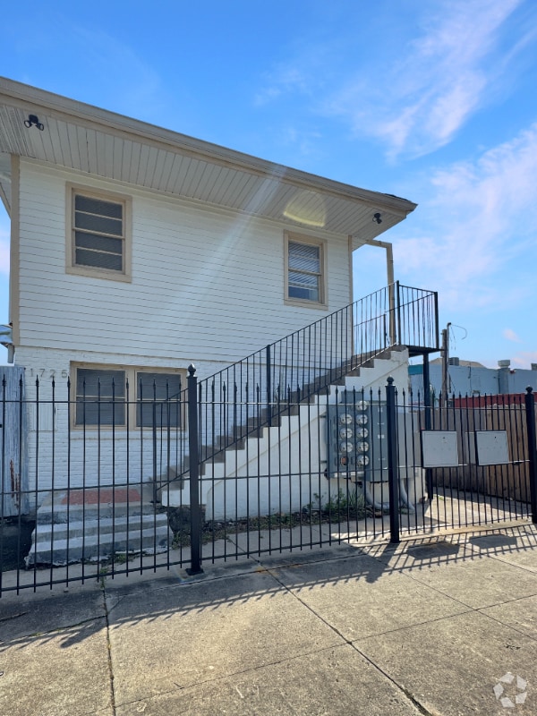 Building Photo - 1725 Dumaine St Rental