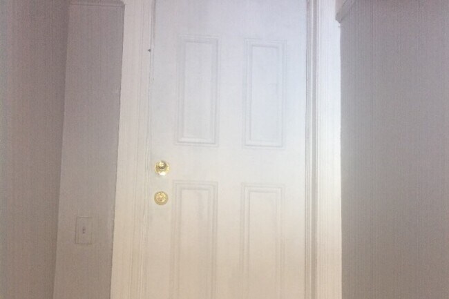 Photo - 104 Winnikee Ave Unit 1 floor