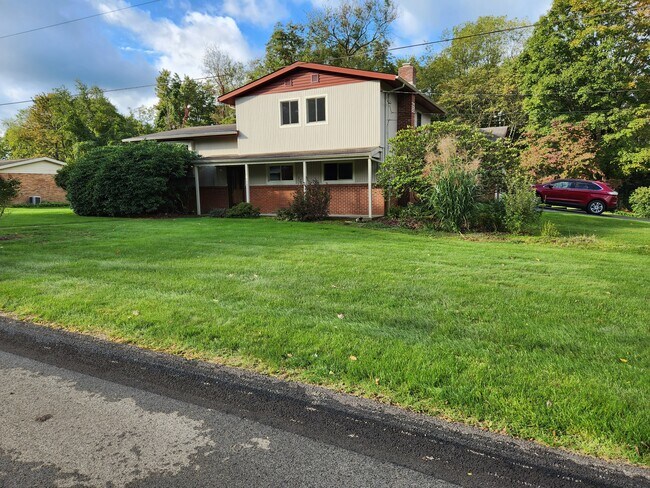 Photo - 3484 Woodland Dr