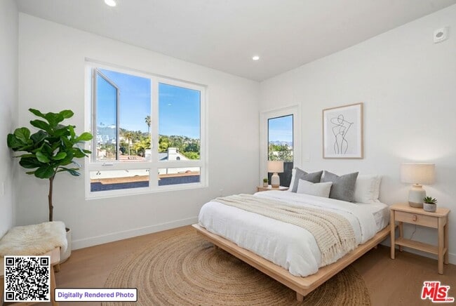 Photo - 1717 Winona Blvd Unit 203