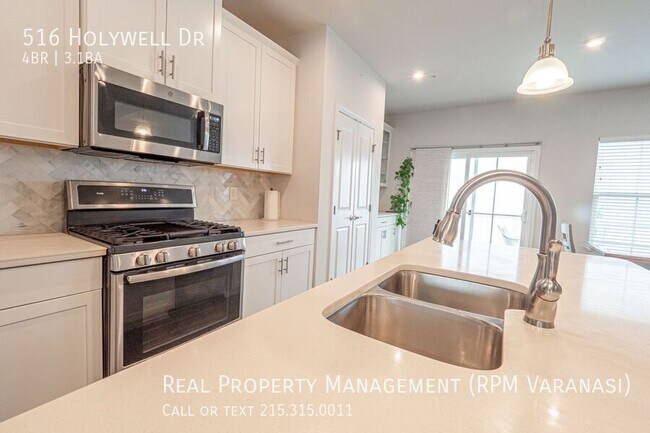 Photo - 516 Holywell Dr