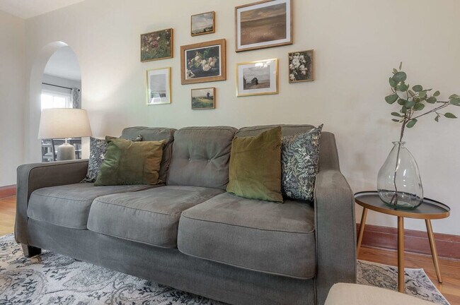 1200 E Paris St Unit SI ID1053141P