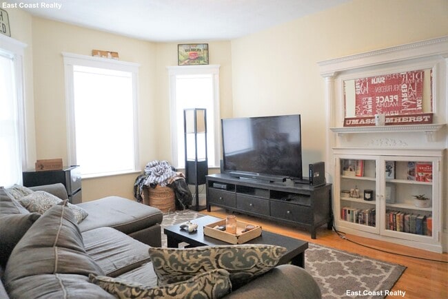 Photo - 21 Roseclair St