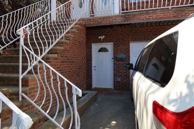 Photo - 68-43 Jay Ave Unidad 1st floor