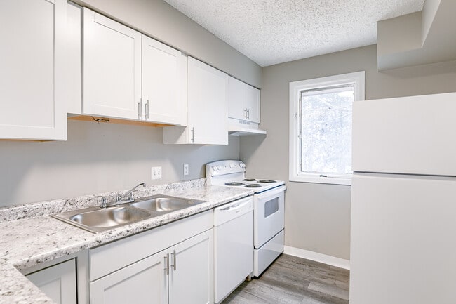 Photo - 335 S 26th St