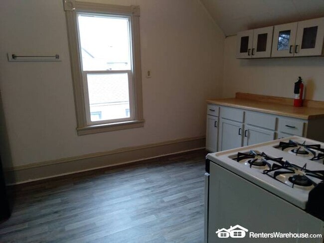 Photo - One Bedroom, One Bath Upper Level Unit in ...