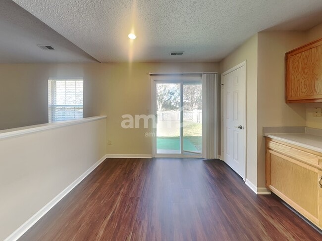 Photo - 442 E Pine Ridge Dr