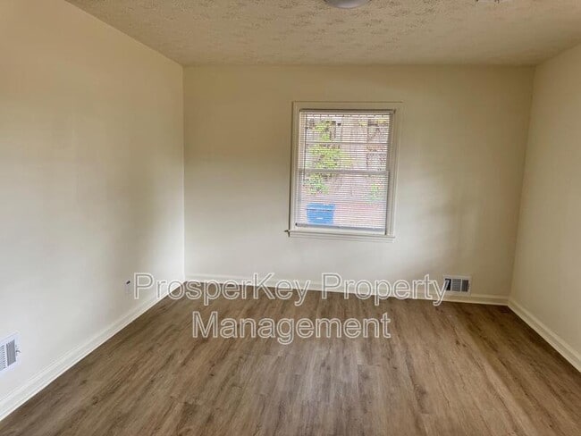 Photo - 1241 Dunbar Ave