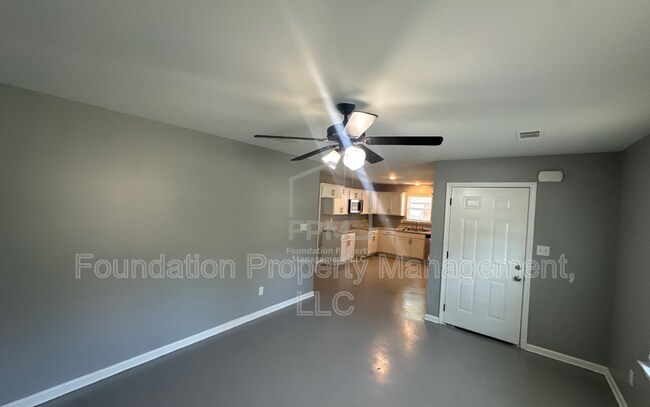 Photo - 307 Harrell St