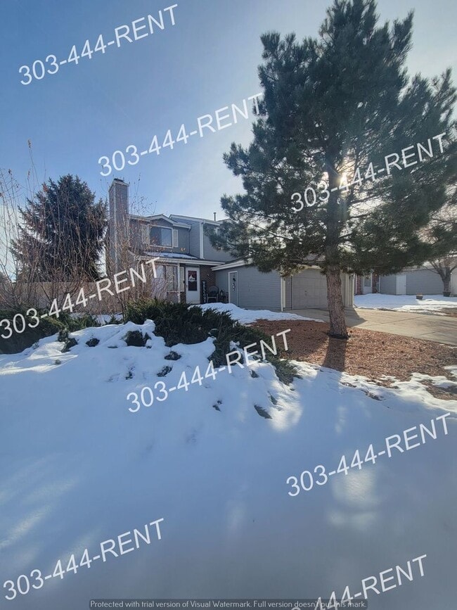 Photo - Large 4 Bedroom 3 Bathroom Home on Corner Lot!