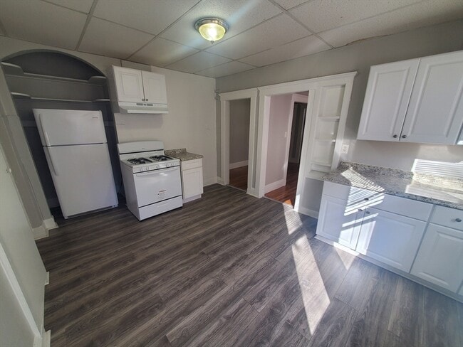 Building Photo - 79 Rosseter St Unit 4