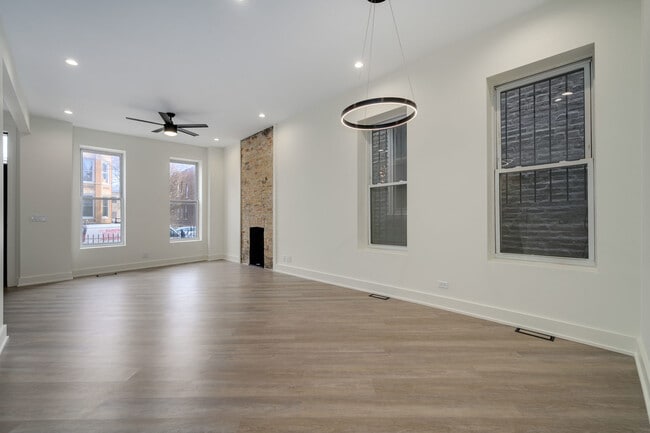 Photo - 1242 N Campbell Ave Unit 1