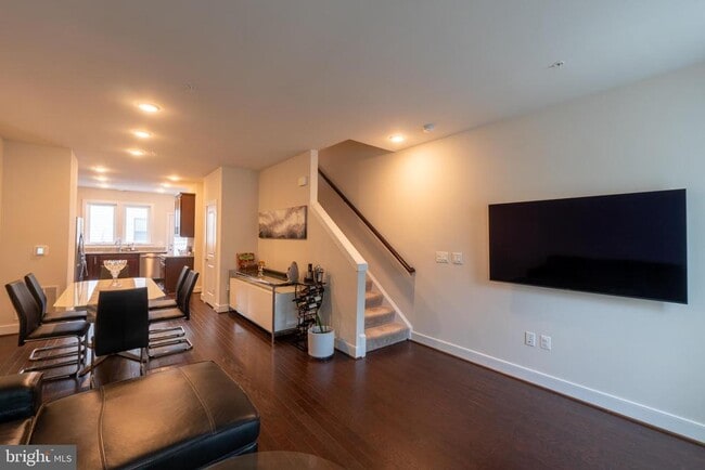 Photo - 515 Shorthorn Way