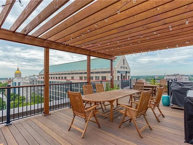 Photo - 87 Peachtree St SW