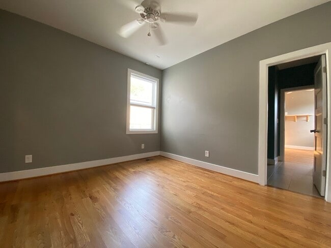 Photo - 906 Culpepper Ln