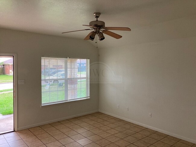 Photo - 3205 Baldwin Loop