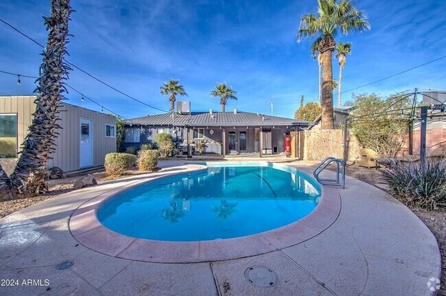 Building Photo - 7813 E Cypress St Rental
