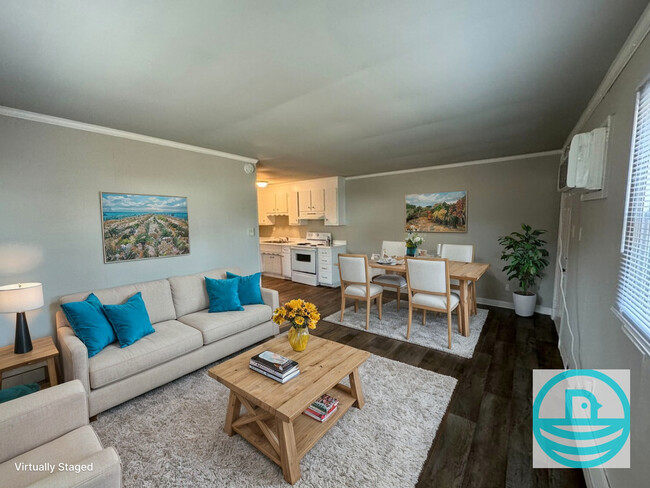Building Photo - Huntwood Apartments Unit 2572B