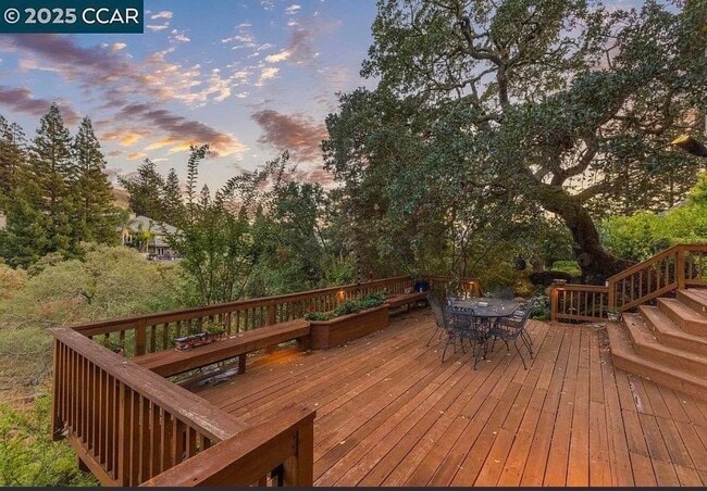 Photo - 3109 Stonegate Dr