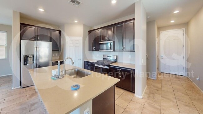 Building Photo - 5940 N Umbra Ct