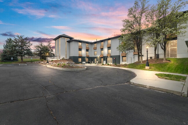 Photo - 404 E 5600 S Unit 208