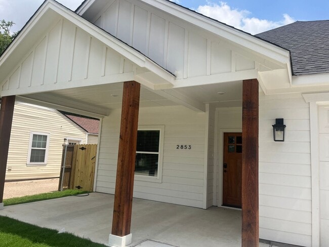 Photo - 2853 S Hills Ave