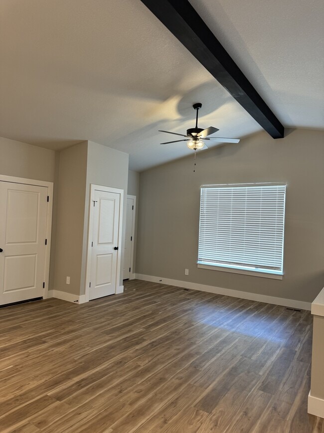 Photo - 692 Long Path Ct