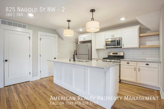 Photo - 825 Nagold St NW