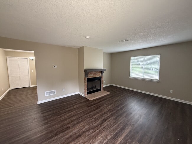 Photo - 8135 N Stoddard Ave